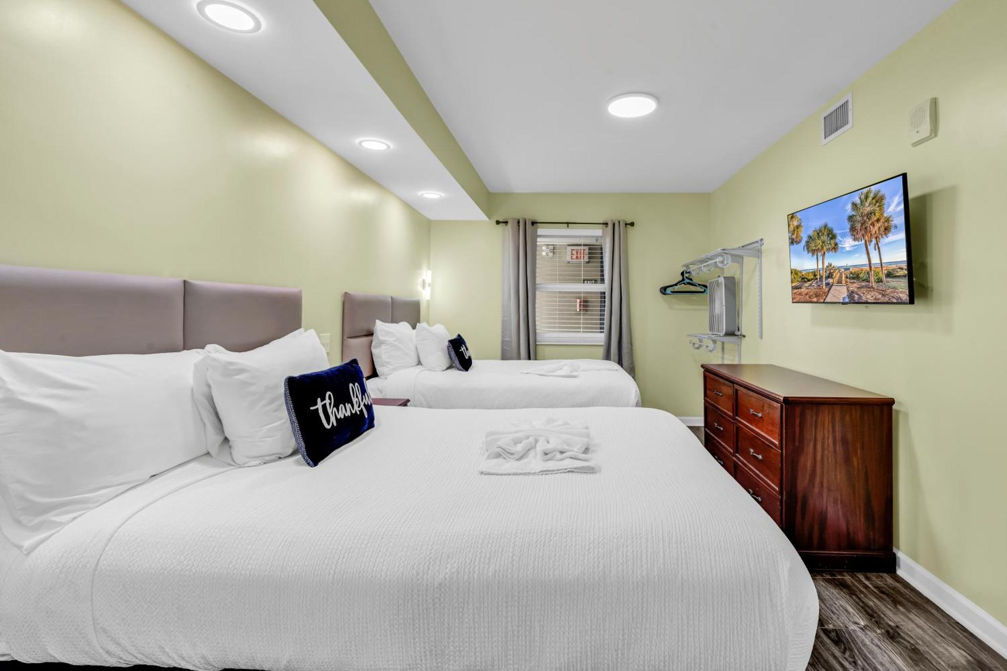 Atlantica Towers - Beach Front Condo W Pools Миртл-Бич Экстерьер фото